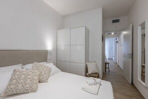 1 bedroom, iron/ironing board, free WiFi, bed sheets - Perfect Escape for Two  (Civitanova Marche)