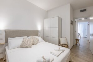 1 bedroom, iron/ironing board, free WiFi, bed sheets - Perfect Escape for Two  (Civitanova Marche)