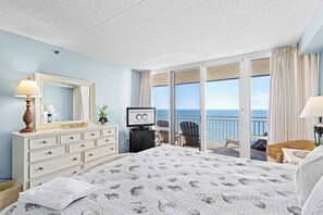 Iron/ironing board, WiFi, bed sheets - Carousel 2202 | Pools • Ice Rink • Arcade • Gym | (Ocean City)