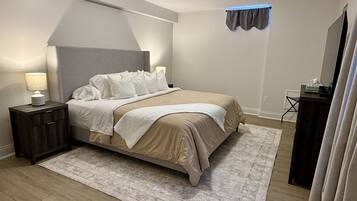 2 quartos, cofres nos quartos, ferros/tábuas de passar roupa