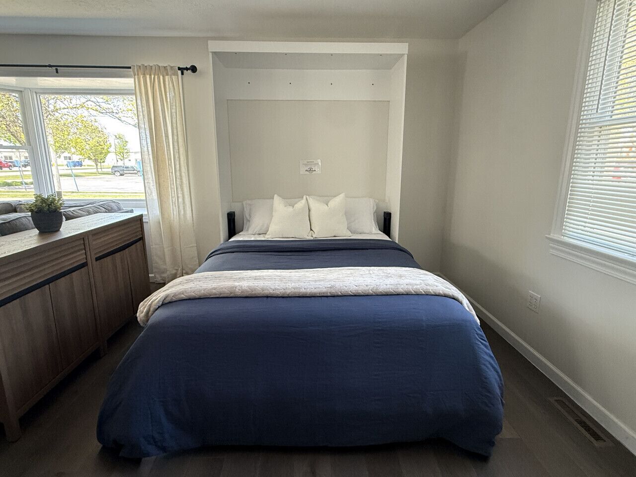 2 bedrooms, iron/ironing board, free WiFi