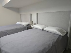 2 bedrooms, in-room safe, iron/ironing board, free WiFi