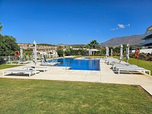 Pool - Penthouse apartment in Estepona, 2km from Azata Golf (Estepona)