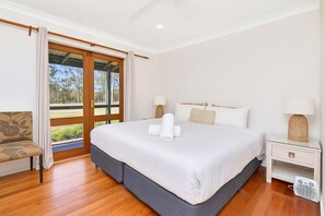 5 bedrooms, iron/ironing board, WiFi, bed sheets - Shiraz Homestead (Pokolbin)