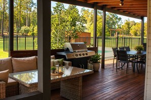 Outdoor dining - Shiraz Homestead (Pokolbin)