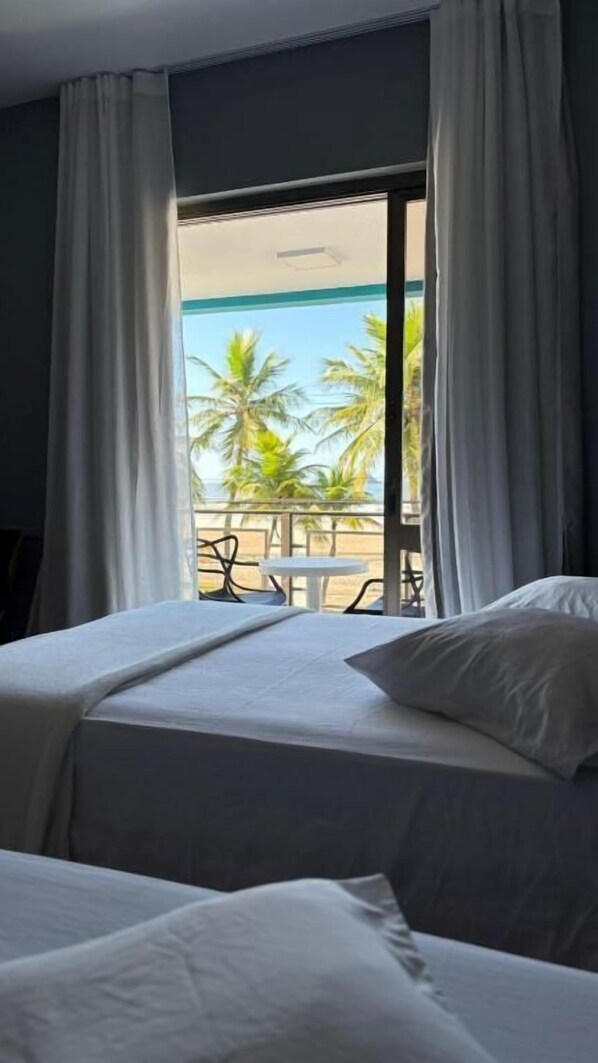 Rideaux occultants, fer et planche à repasser, Wi-Fi gratuit