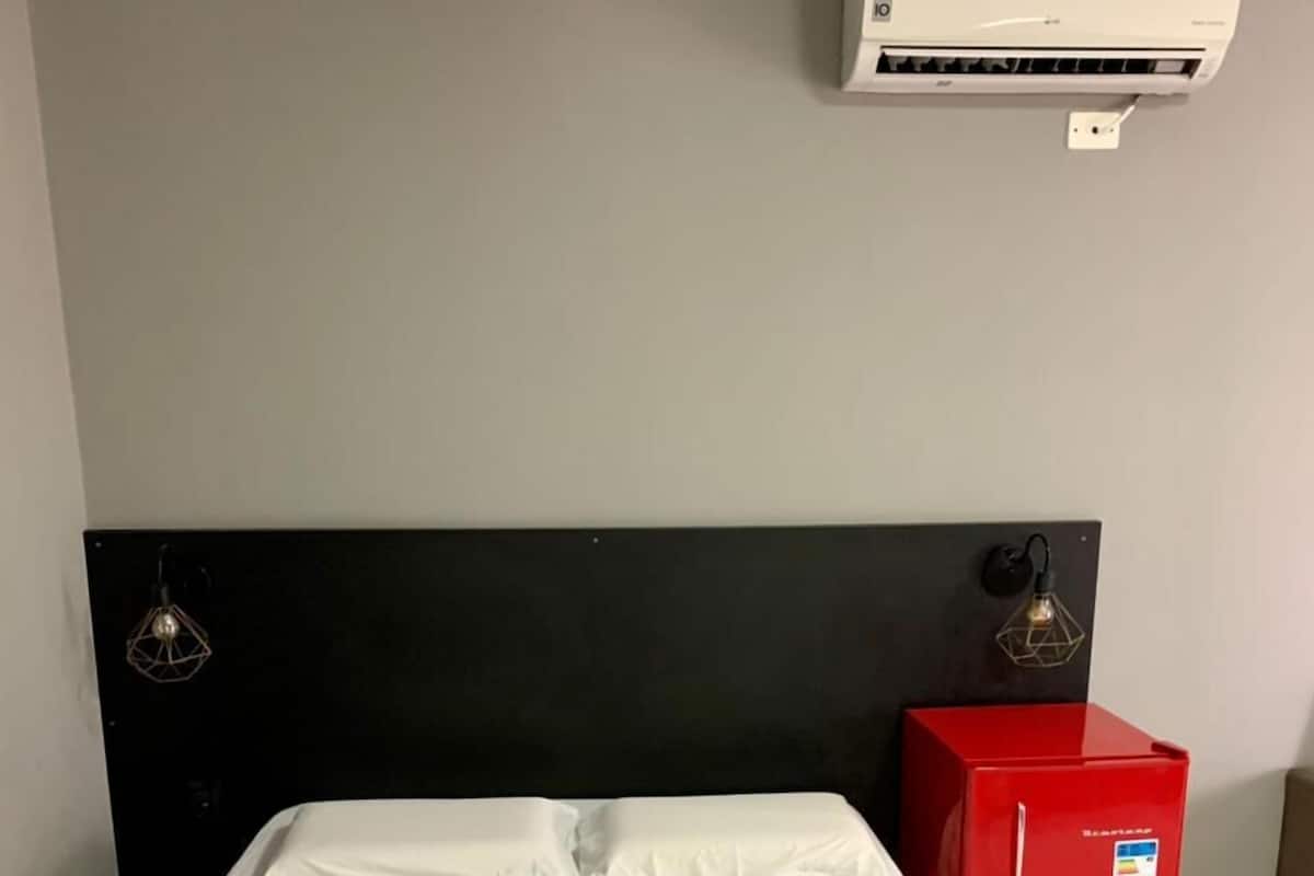 Suite familiar, balcón, vista al mar | Cortinas blackout, tabla de planchar con plancha y wifi gratis