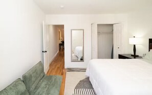 5 habitaciones, tabla de planchar con plancha, wifi y ropa de cama 