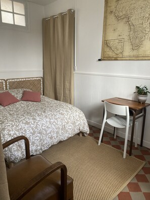 1 soverom, strykejern/-brett, wi-fi og sengetøy