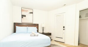 7 slaapkamers, een bureau, een strijkplank/strijkijzer, gratis wifi