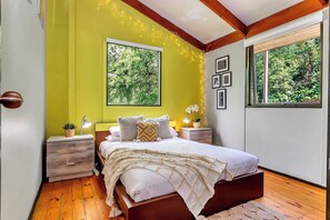 1 slaapkamer, een strijkplank/strijkijzer, reisbedje, wifi