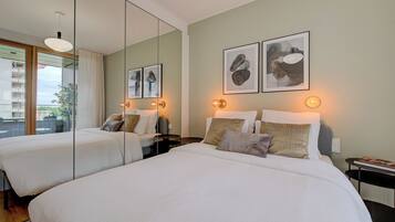 1 bedroom, iron/ironing board, internet, bed sheets