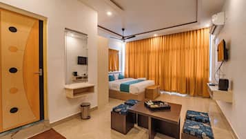 Deluxe-Zimmer | Schreibtisch, Verdunkelungsvorhänge, Bügeleisen/Bügelbrett