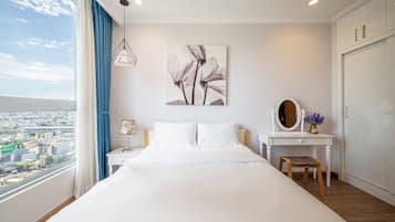 Businesshuoneisto, 2 makuuhuonetta, parveke, kaupunkinäköala | Yksityinen keittiö | Jääkaappi, mikroaaltouuni, uuni, liesi