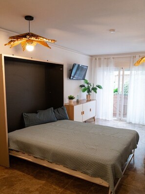1 bedroom, free WiFi - Apartment near the beach in El Bajoncillo (Malaga)