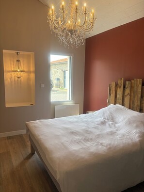 2 bedrooms, iron/ironing board, WiFi, bed sheets - LE CHAI DES POILANES (Orée d'Anjou)