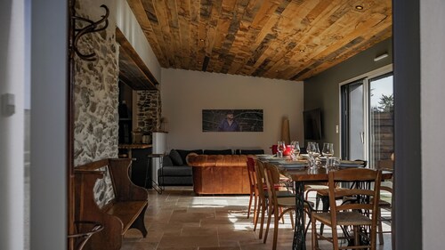 LE CHAI DES POILANES