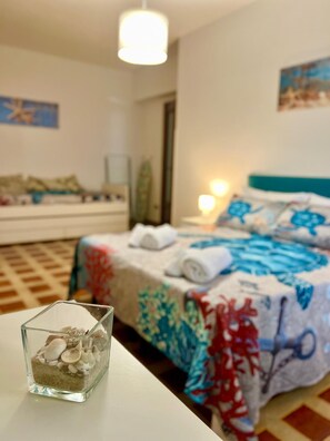 2 chambres, fer et planche à repasser, Wi-Fi, draps fournis