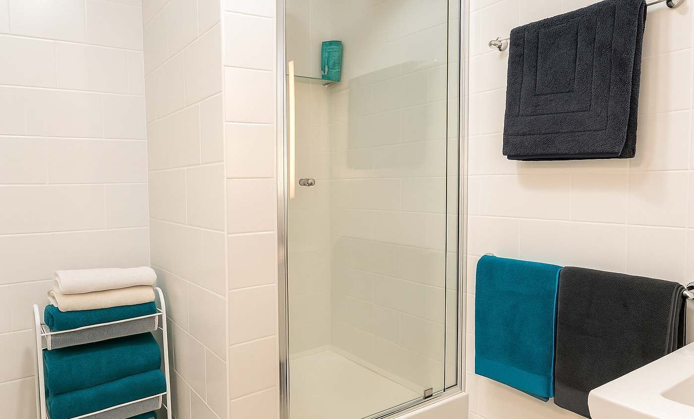 تجهيزات دش، مجففات شعر، مناشف