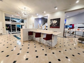 Lobby - The Point Resort Orlando (Orlando)