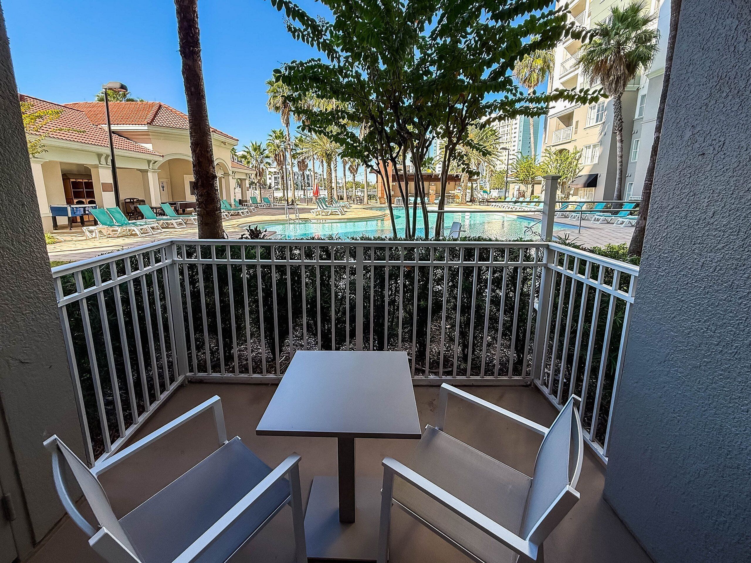 Apartment | Outdoor dining