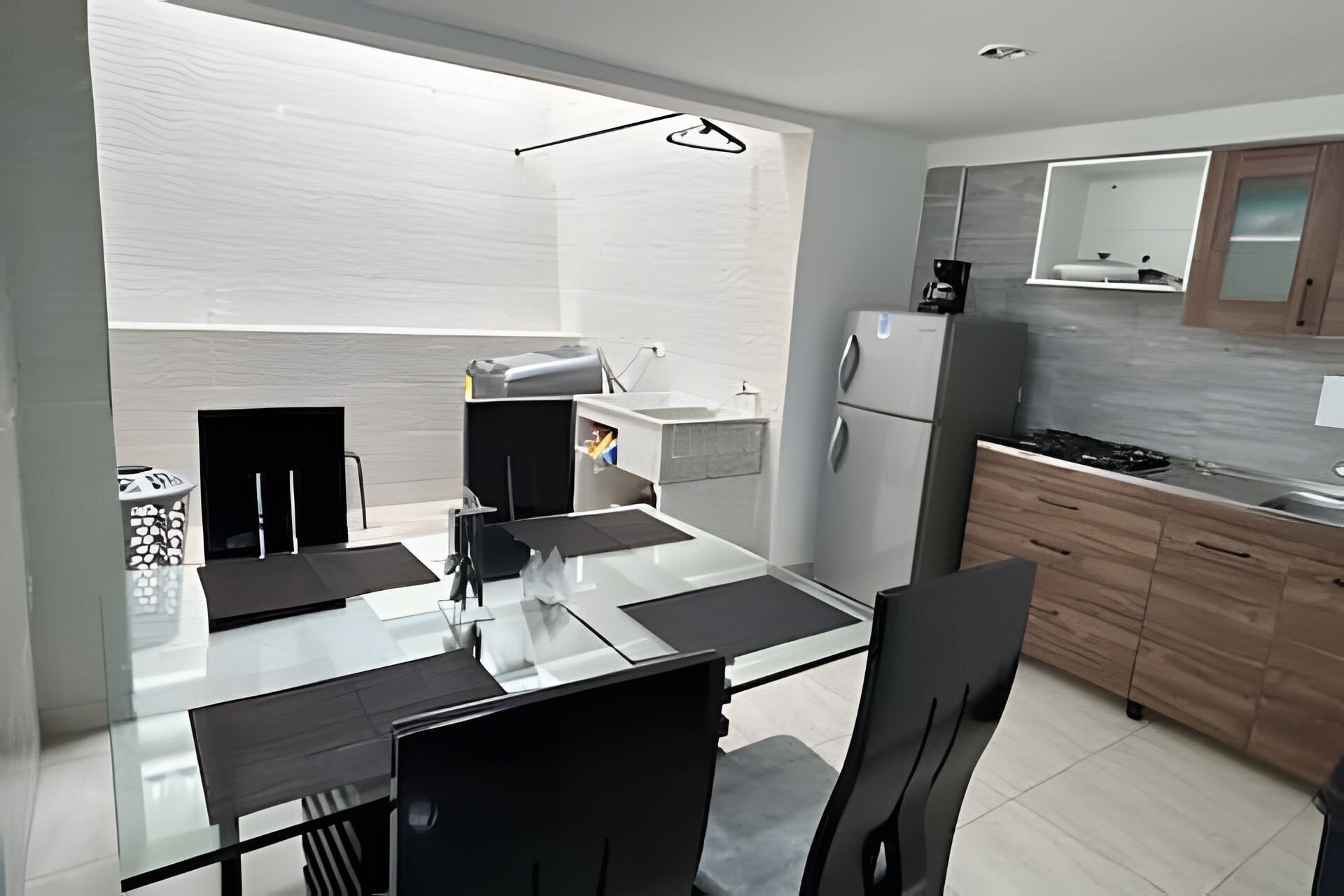 Frigorífic i cafetera i tetera 