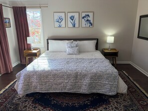 2 habitaciones, escritorio, tabla de planchar con plancha y wifi gratis 