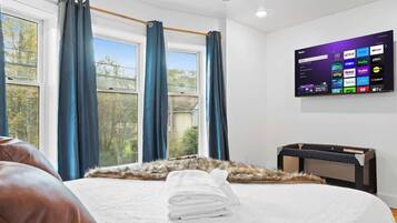 3 bedrooms, iron/ironing board, travel crib, WiFi