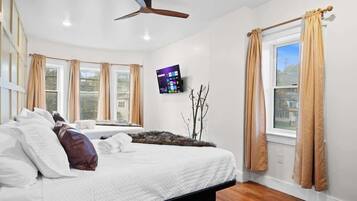 3 bedrooms, iron/ironing board, travel crib, WiFi