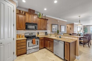 ميكروويف، فرن، موقد طهي مسطح، غسالة أطباق