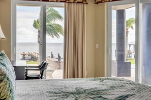 10 عدّة غرف نوم ومكواة/لوح كي وواي فاي وملاءات أسرّة