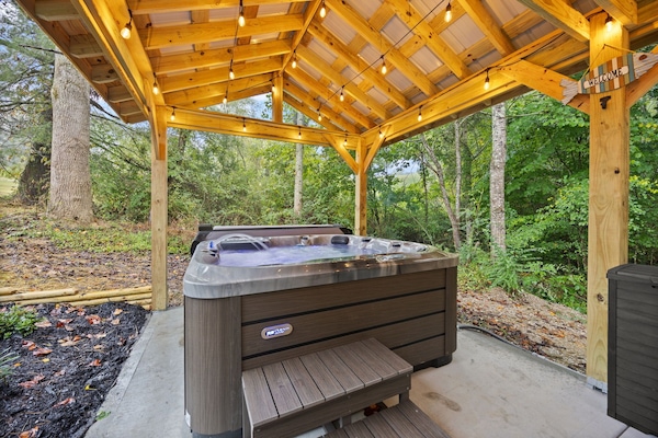 Bain à remous extérieur