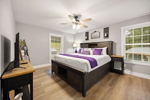Iron/ironing board, travel cot, WiFi, bed sheets - Lake House | By Marina | Farm View | HotTub | Pond (Somerset)