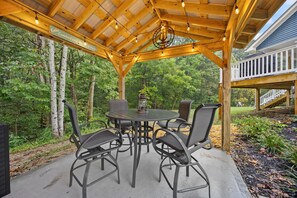 تناول الطعام بالخارج