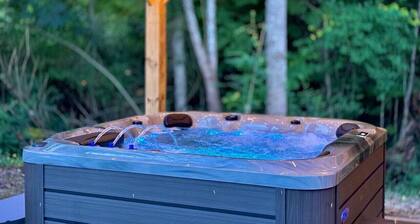 Lake House | By Marina | Farm View | HotTub | Pond