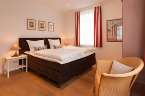 1 bedroom, WiFi, bed sheets - Apartment 'Die Stubnitz' with Winter Garden and Balcony Effect (Binz)