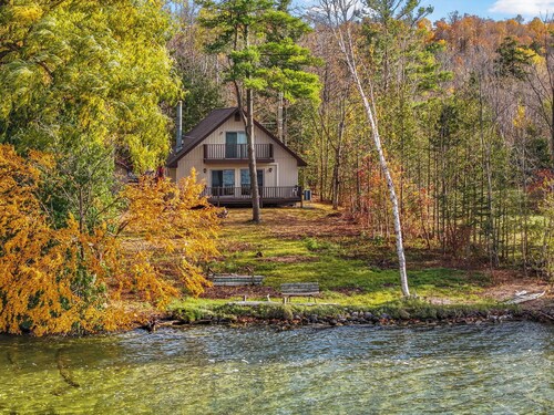 Dream Lakefront Chalet with 3 Bedrooms and Stunning Lake Leelanau Views