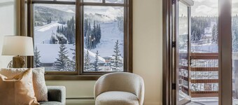 Ski-In/Ski-Out / Slope Views, Luxury, Village Center, King Bed+Deck