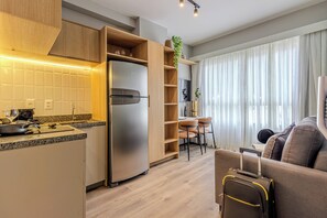 Apartamento 1 Dorm Standard Casal NR | Salle de séjour