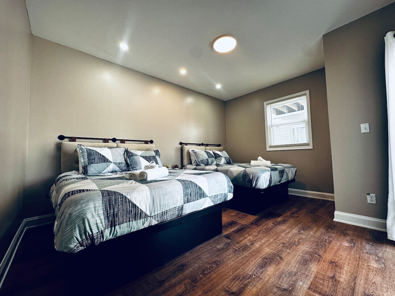 3 bedrooms, iron/ironing board, travel crib, WiFi