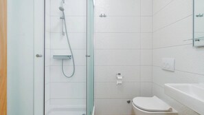 Shower, towels - Apartman Seaside 066 by Villas Guide (Pula)
