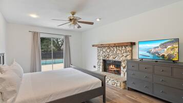 4 habitaciones, tabla de planchar con plancha, wifi y ropa de cama