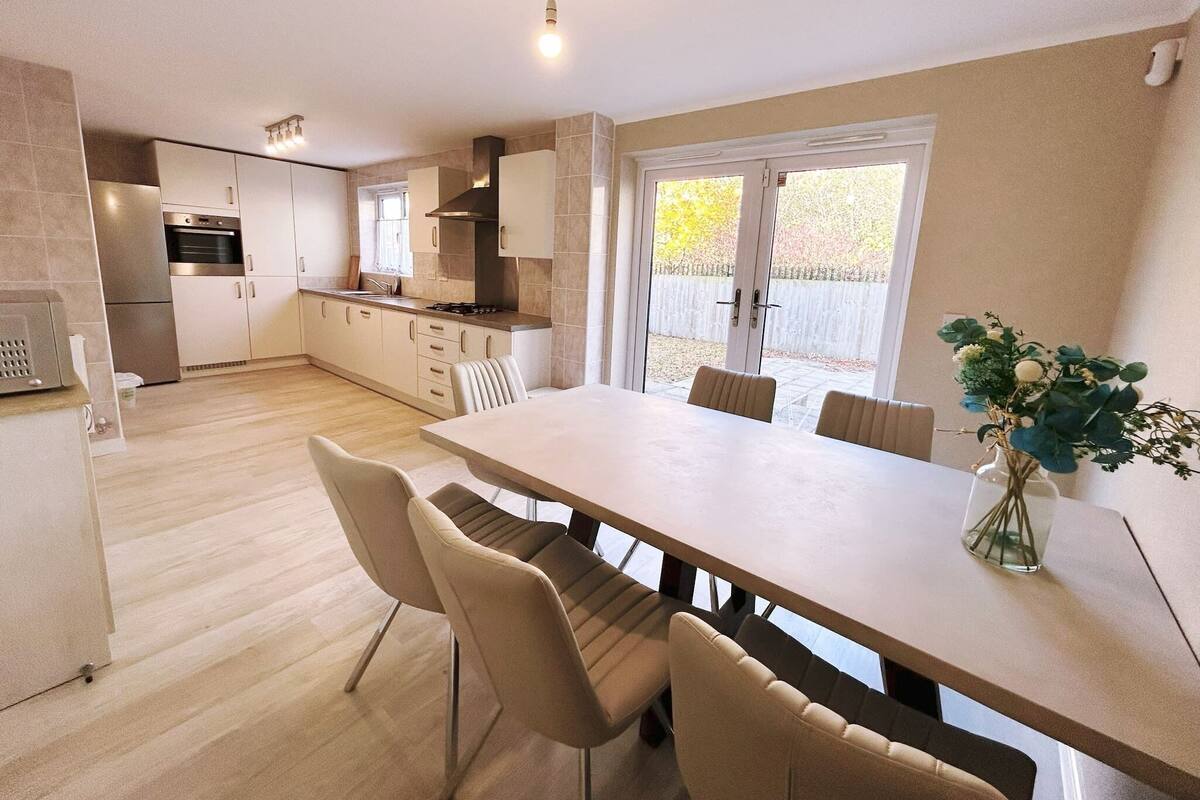 Shared Dormitory, 1 Bedroom | Dining room