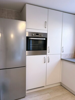 Shared Dormitory, 1 Bedroom | Private kitchen