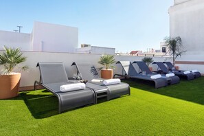 Appartement (2 Bedrooms) | Balcon