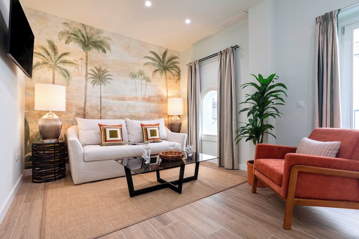 公寓 (1 Bedroom) | 起居區 | 52-吋智慧型電視，提供數位頻道