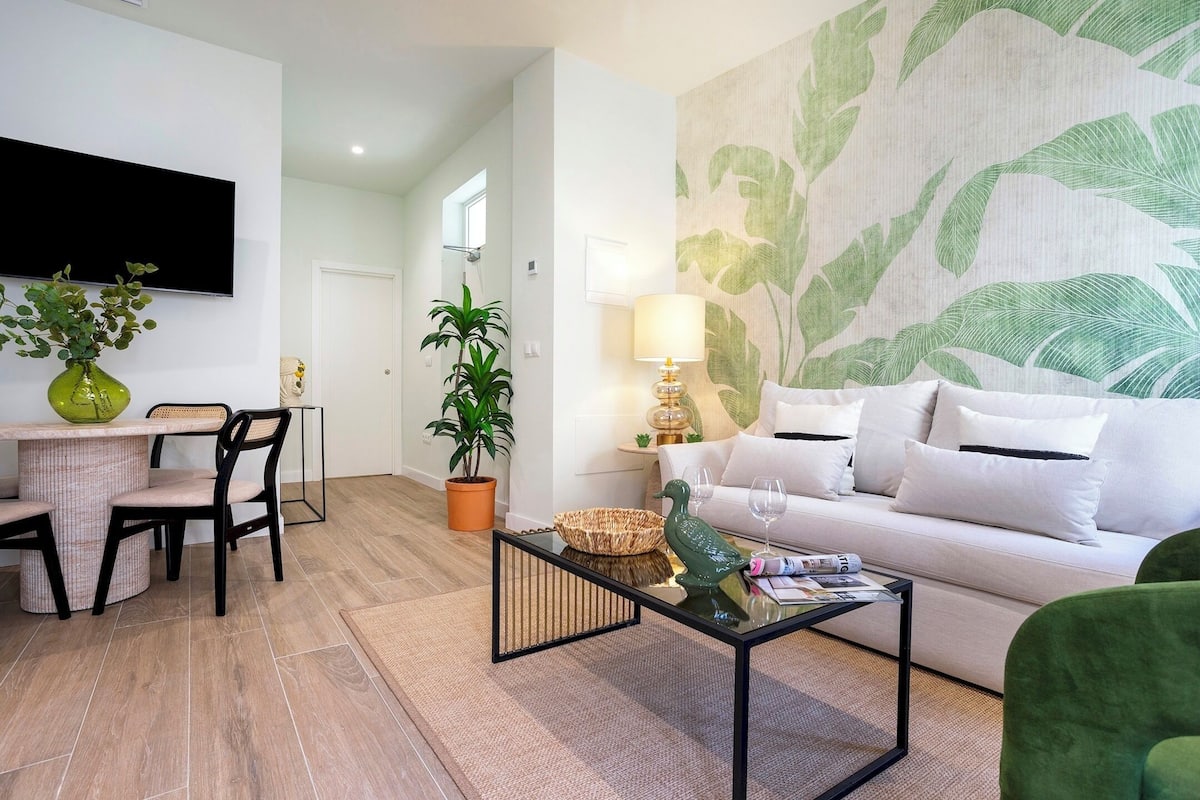 公寓 (1 Bedroom) | 起居區 | 52-吋智慧型電視，提供數位頻道