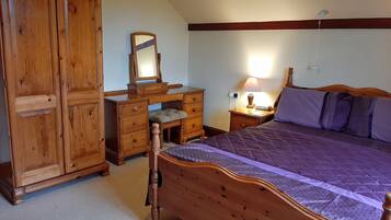 4 bedrooms, iron/ironing board, travel cot, free WiFi