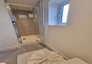 Hair dryer, toilet paper - Modern 3BR Home near NEC & Airport w/ Free Parking (Birmingham)