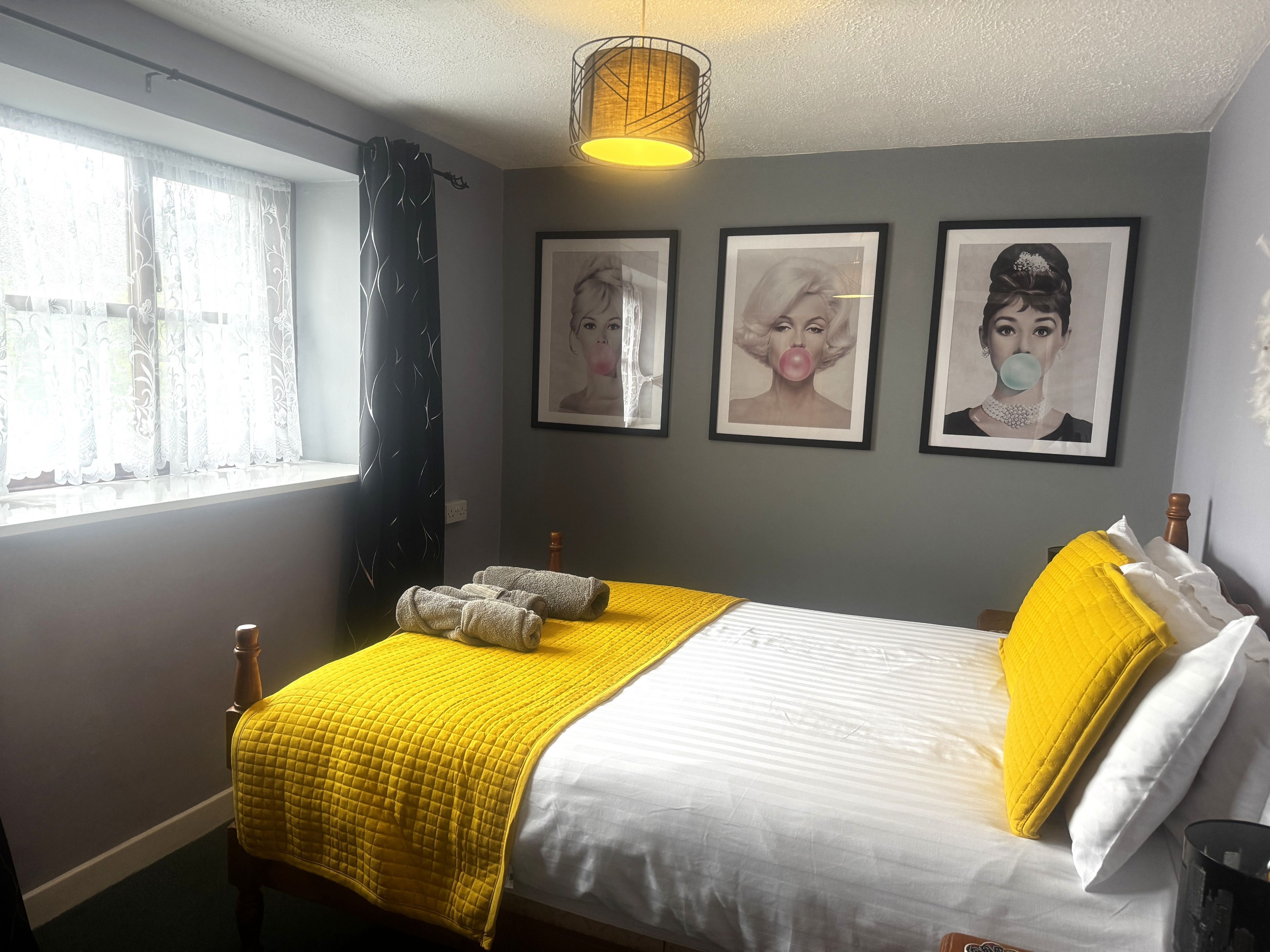 3 bedrooms, iron/ironing board, travel cot, free WiFi